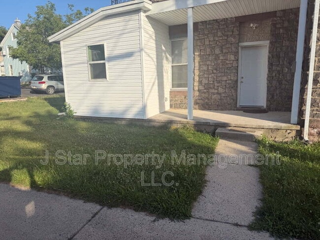 Building Photo - 2851 Kutztown Rd