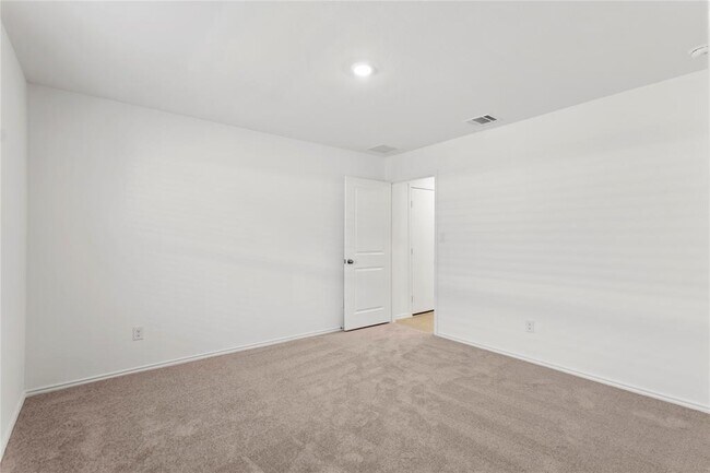 Building Photo - 144 Sky Meadows Cir