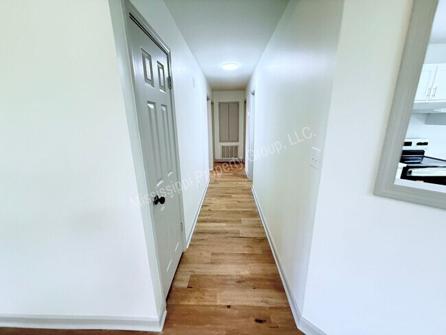 Building Photo - 3BR/2BA For Rent