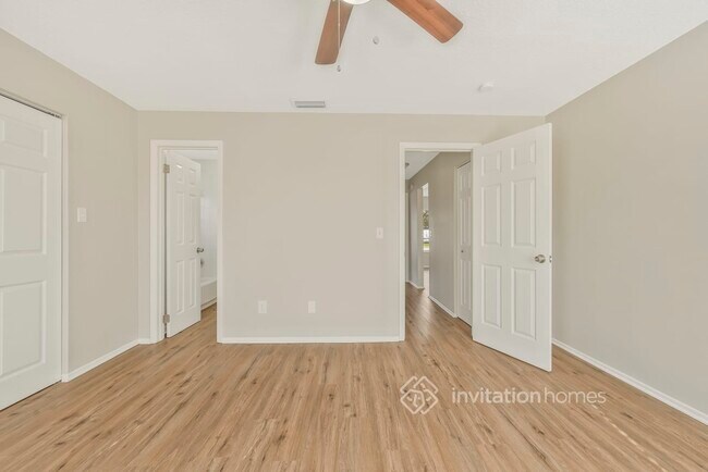 Building Photo - 10425 Kingbrook Ln