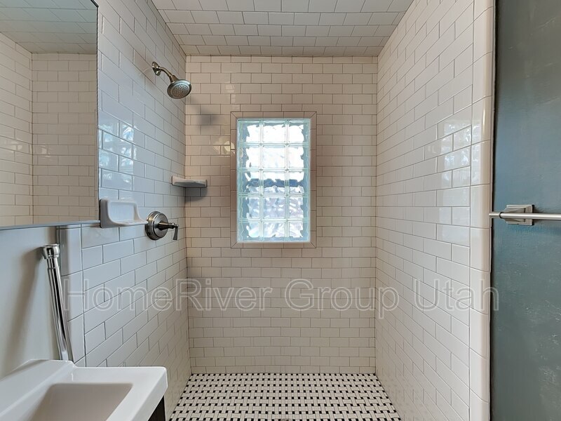 Building Photo - 1588 S 1300 E