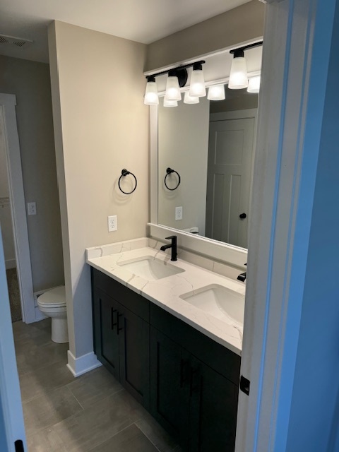 Master Bathroom - 823 N Maple St