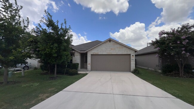 Building Photo - Charming 4-Bedroom Home Available for Rent...