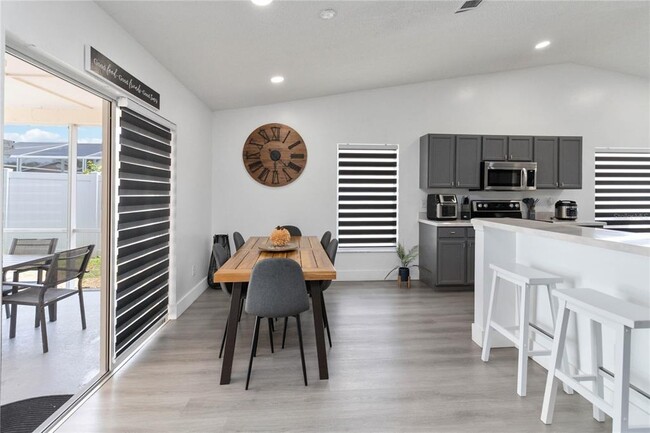 Building Photo - 7803 Laurel Oak Ln