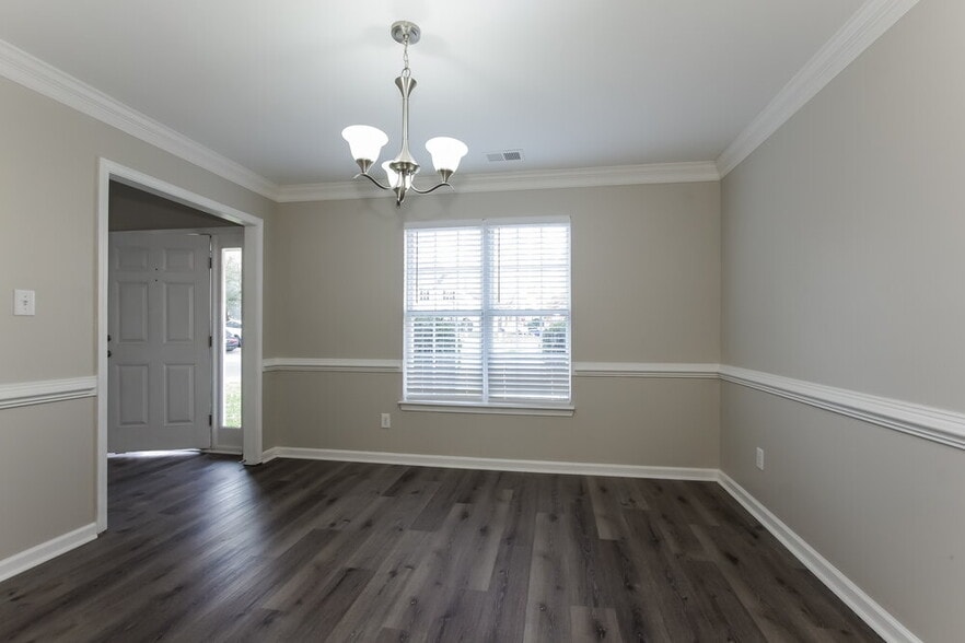 Building Photo - 6222 Spanish Moss Ln