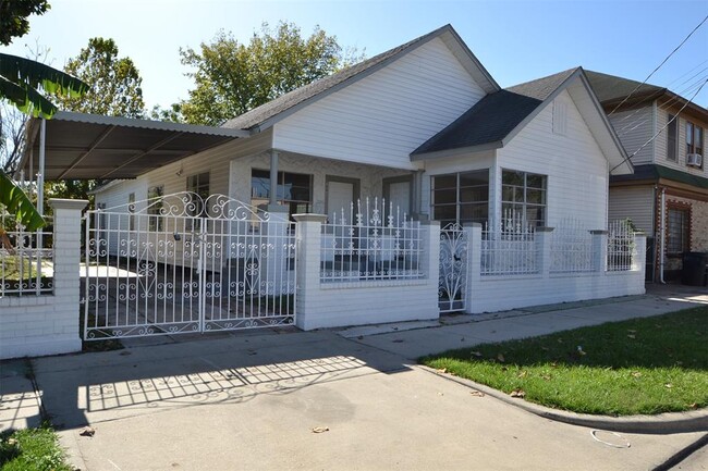 Building Photo - 7604 Avenue I