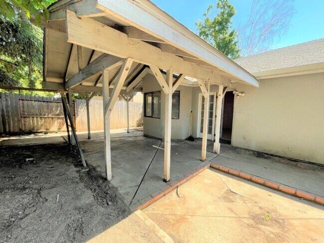 Building Photo - Fantastic 3 Bedroom in Natomas