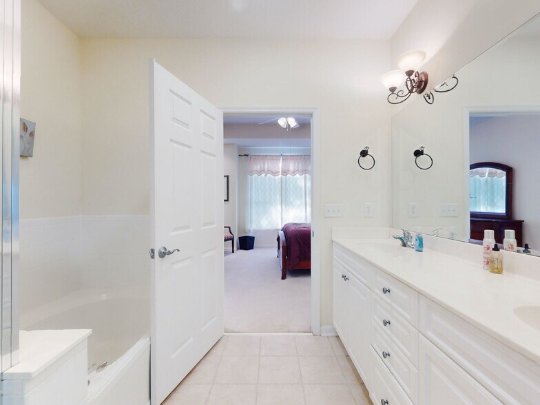 Building Photo - 1951 Turnbull Lakes Dr