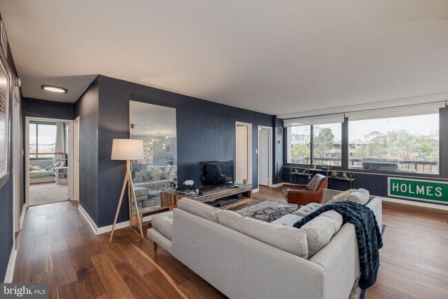 Building Photo - 5500 Holmes Run Pkwy