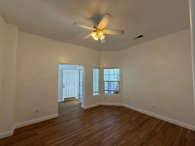Building Photo - 5800 Potenza Ln