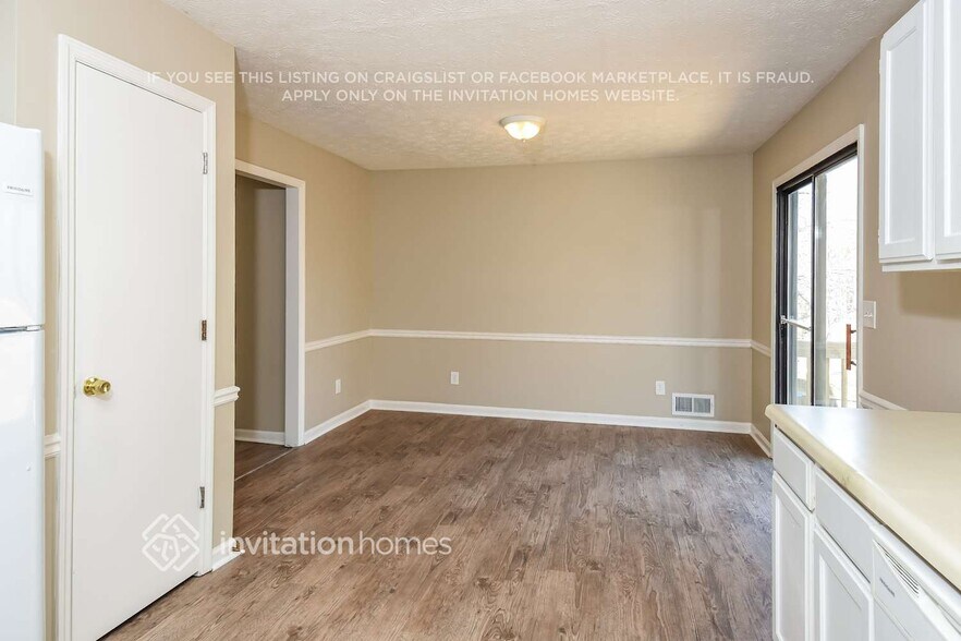 Building Photo - 2455 Danver Ln