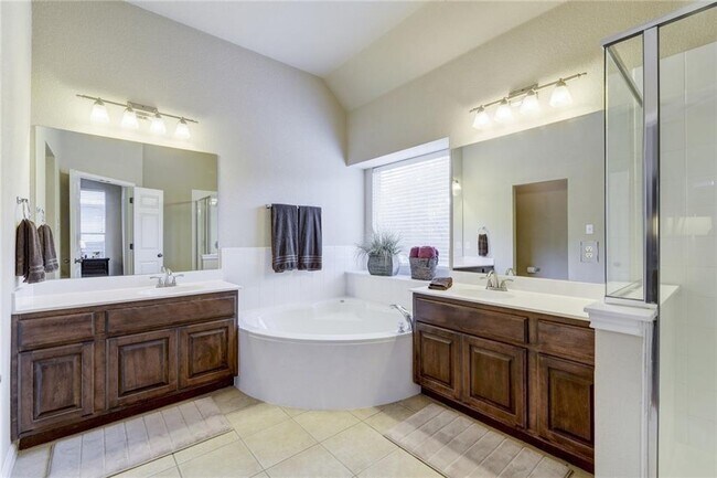 Building Photo - 13109 Appaloosa Chase Dr