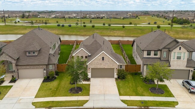 Building Photo - 21138 Garden Palm Dr