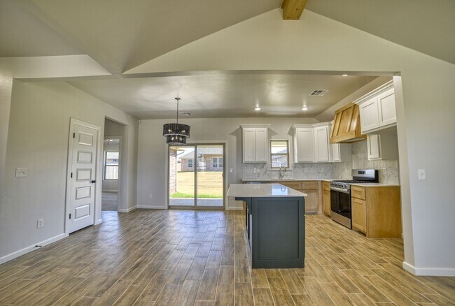 Building Photo - Brand New Home in Washington!