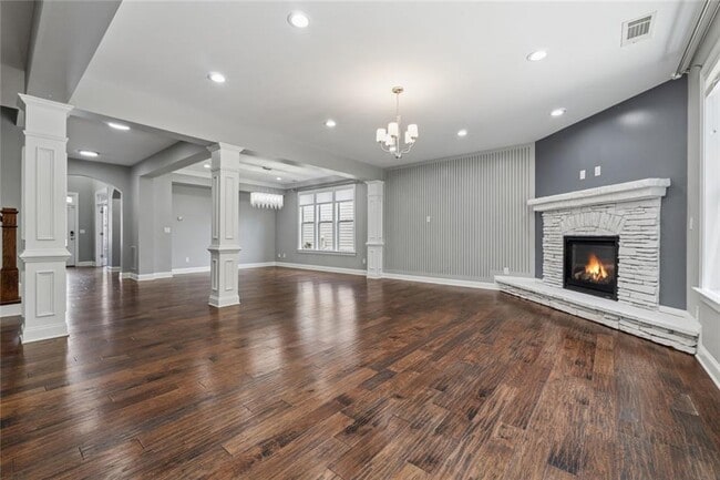 Building Photo - 655 Bell Creek Rd