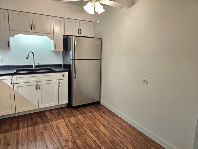 Building Photo - 350 Brainerd Ave