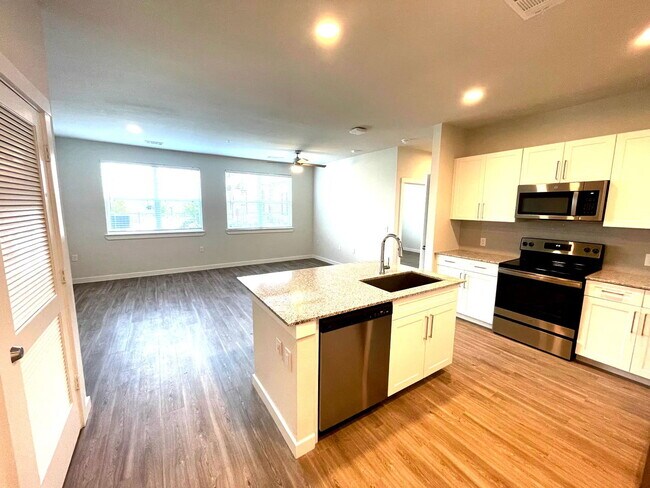 Building Photo - 295 Co Rd 138