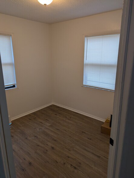 Building Photo - 8734 N Tangerine Pl