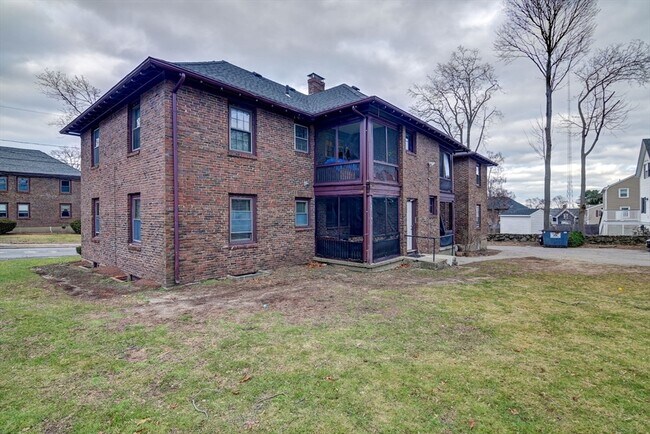 Building Photo - 22 Weston Ave