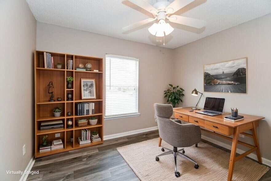 Building Photo - 11701 Carson Lake Dr W