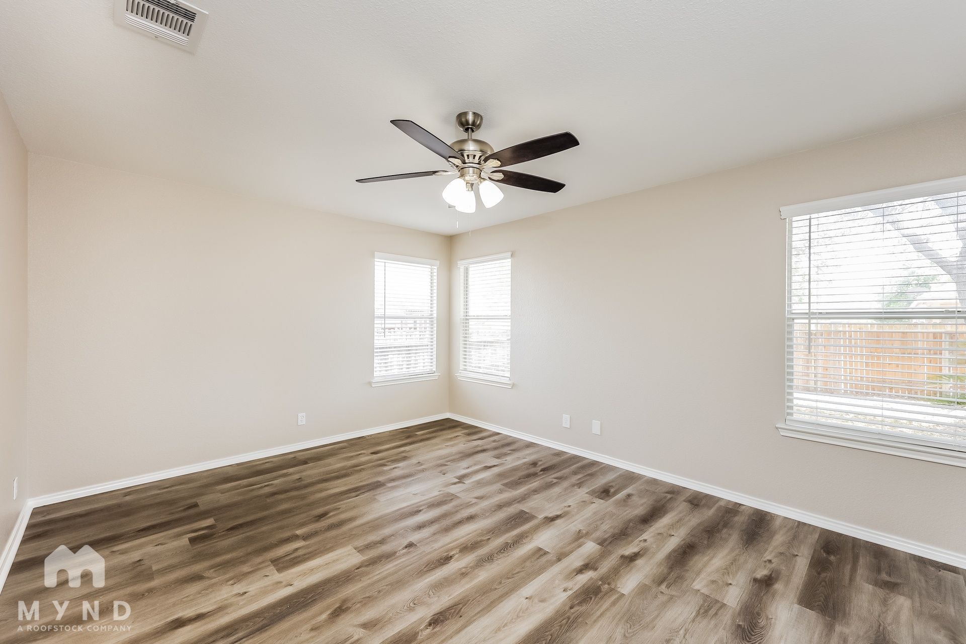 Building Photo - 10210 Briar Rose
