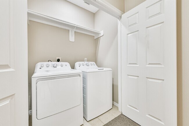 Building Photo - 4214 Brinkley St