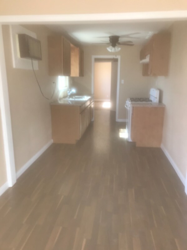 Building Photo - 11815 Nancy Ave