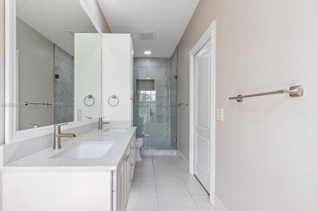 Building Photo - 152 Santa Barbara Way