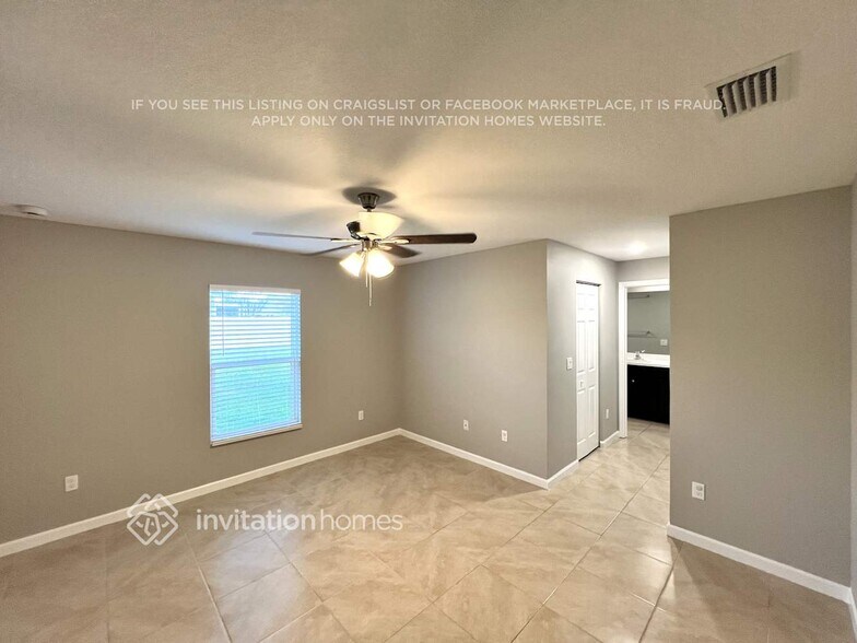 Building Photo - 1931 SE Dock St