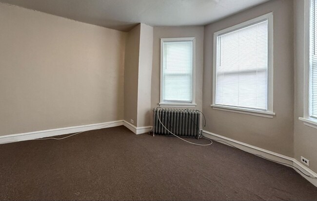 Building Photo - 1456 N 56th St