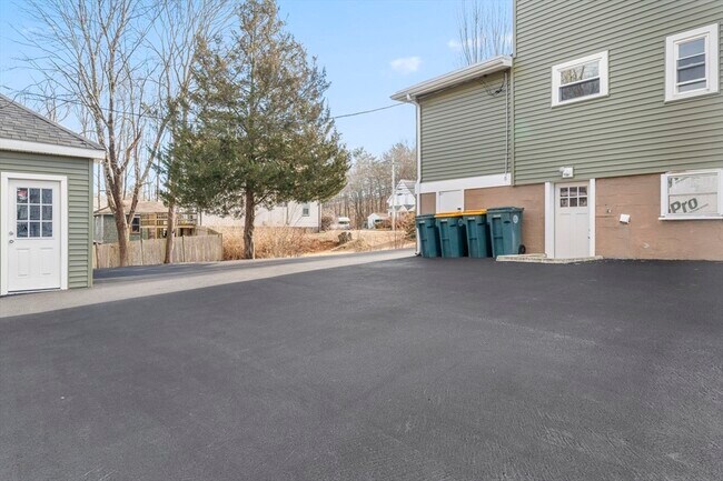 Building Photo - 191 Randolph St