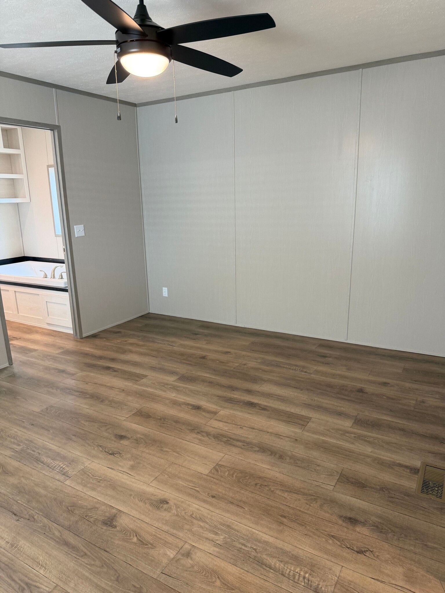 Building Photo - 221 W 57th St