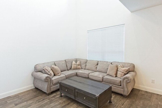 Building Photo - 3116 Gaylord Dr