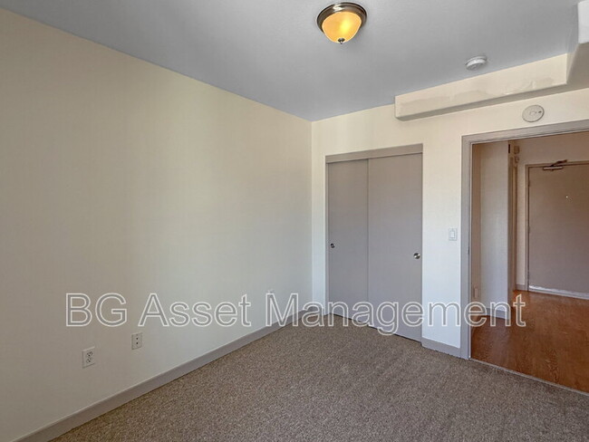 Building Photo - 1459 MacArthur Blvd