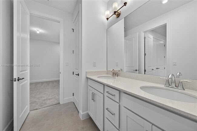 Building Photo - 2722 NW 87th Ter