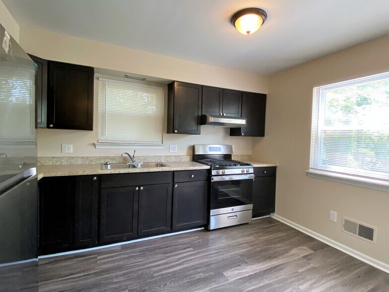 Kitchen - All New Appliances - 2146 Washtenaw Ave