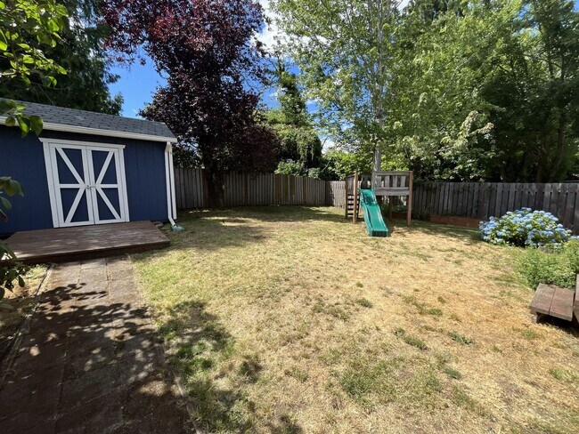Building Photo - Charming Classic Two-Bedroom Portland Home with Bright Living Spaces, Updated Kitchen & Bonus Bas...