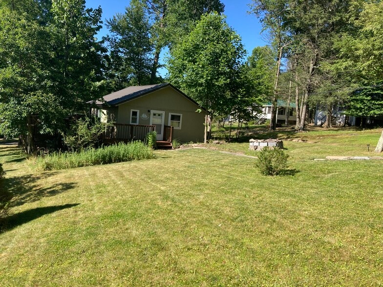 Building Photo - 103 First St