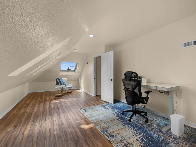 Building Photo - 129 Deerbrook Dr