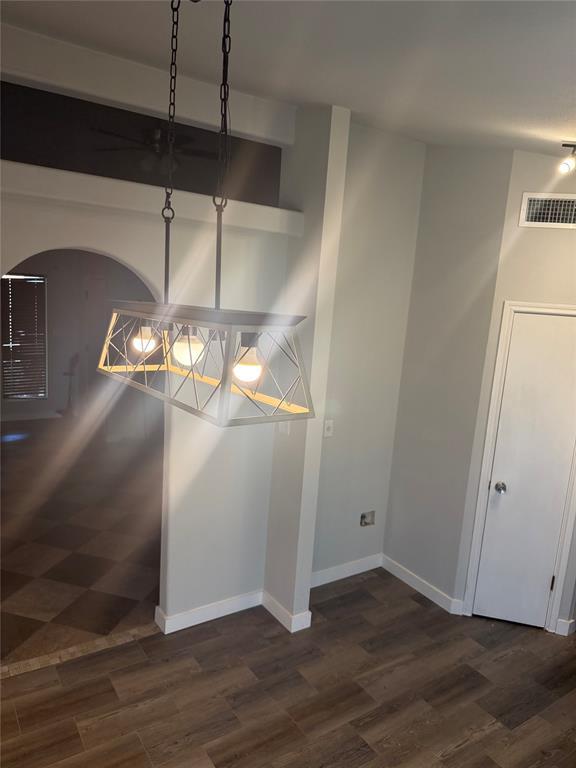 Building Photo - 7007 Colony Loop Dr