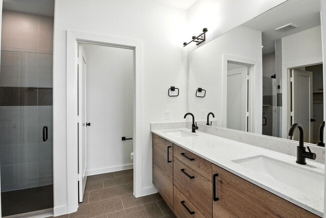 Building Photo - Elevated Living in Sundera at River Ranch | 4 Weeks Free