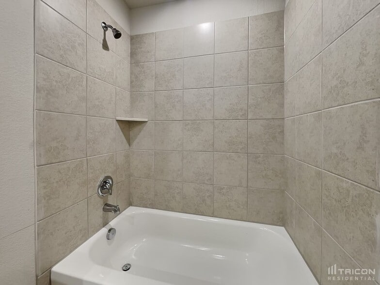 Building Photo - 3504 Gooseneck LN