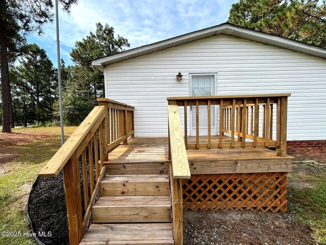Building Photo - 252 Heritage Farm Rd