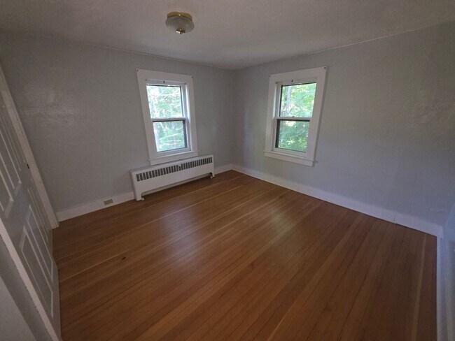 Building Photo - Charming 3 Bedroom Apartment in Millbrook, NY - *ALL UTILITIES INCLUDED
