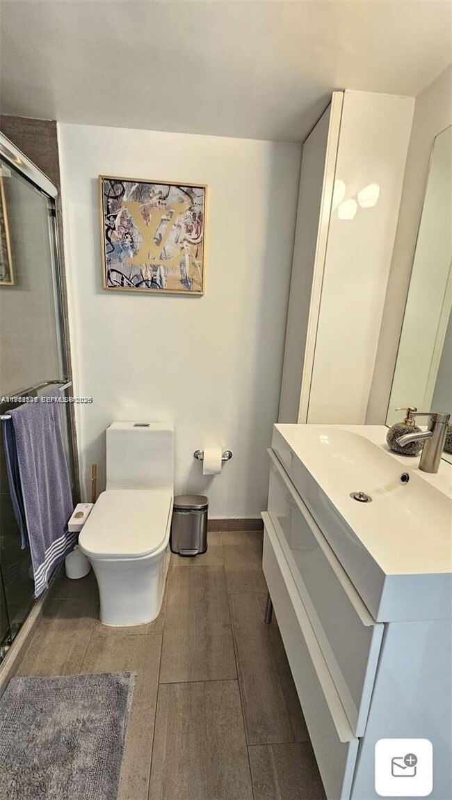 Building Photo - 1000 West Ave