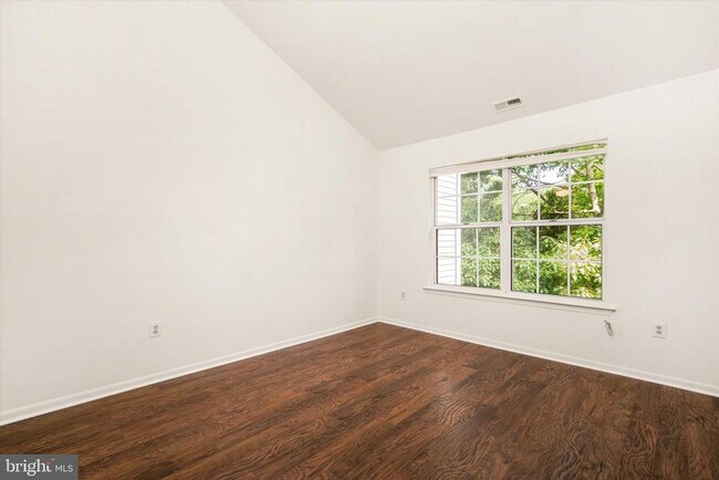 Building Photo - 623 Brickhouse Rd