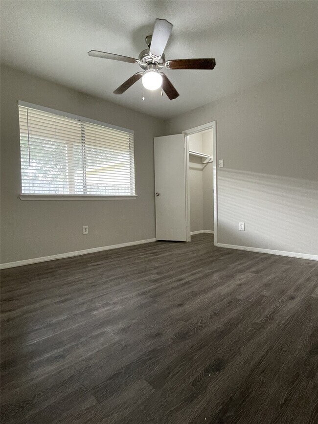 Building Photo - 7611 Shaddock Dr