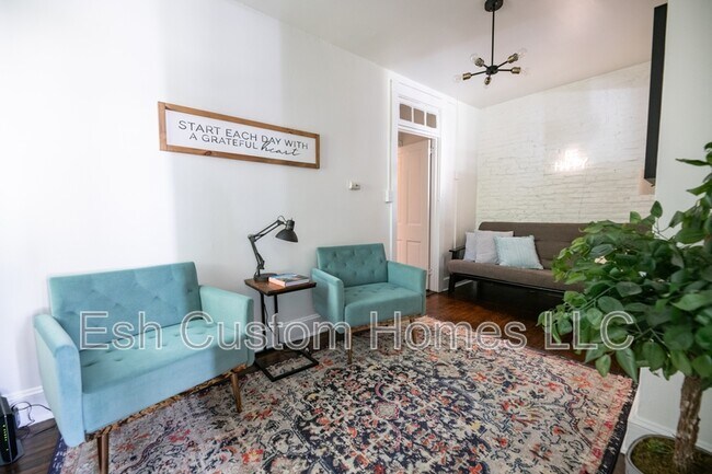 Building Photo - 419 W Orange St