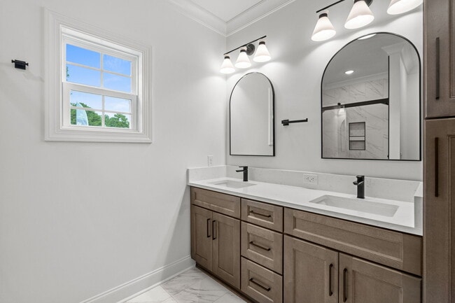 Building Photo - 113 ARBOR RIDGE CIR