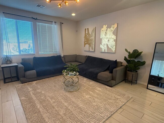 Building Photo - Charming 3BR House in North Las Vegas
